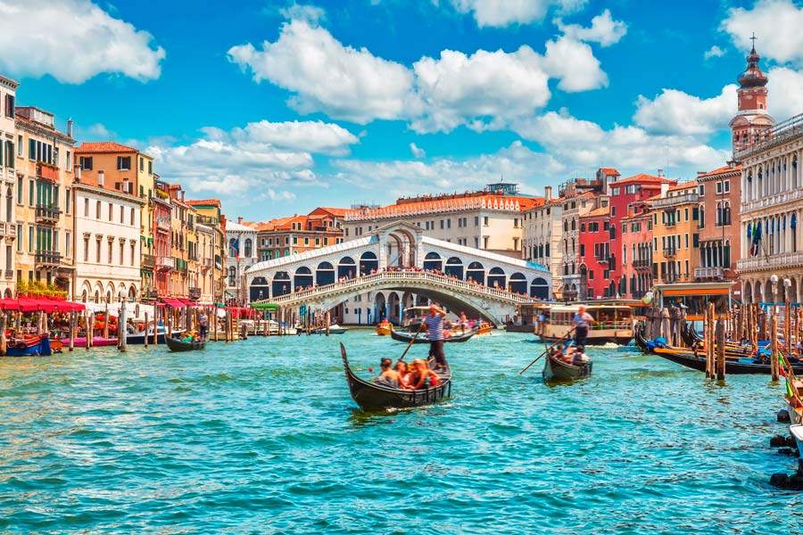 Italia: El Arte de Vivir, El Destino de tus Sueños.