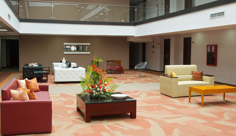 Altamira Village Hotel & Suites