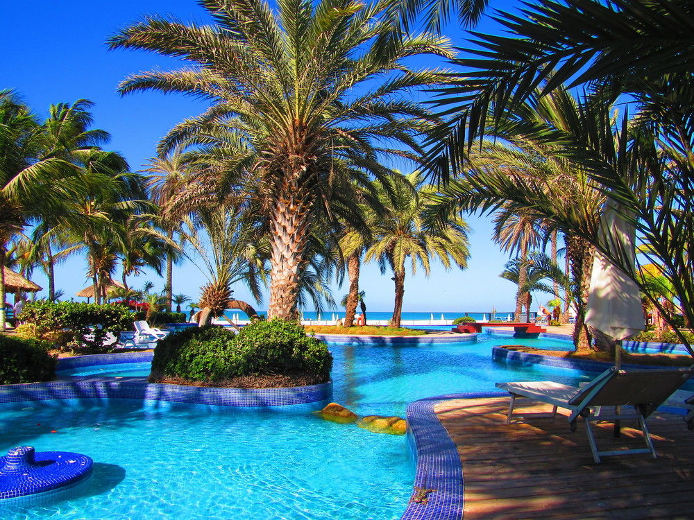Paradise Coche Hotel