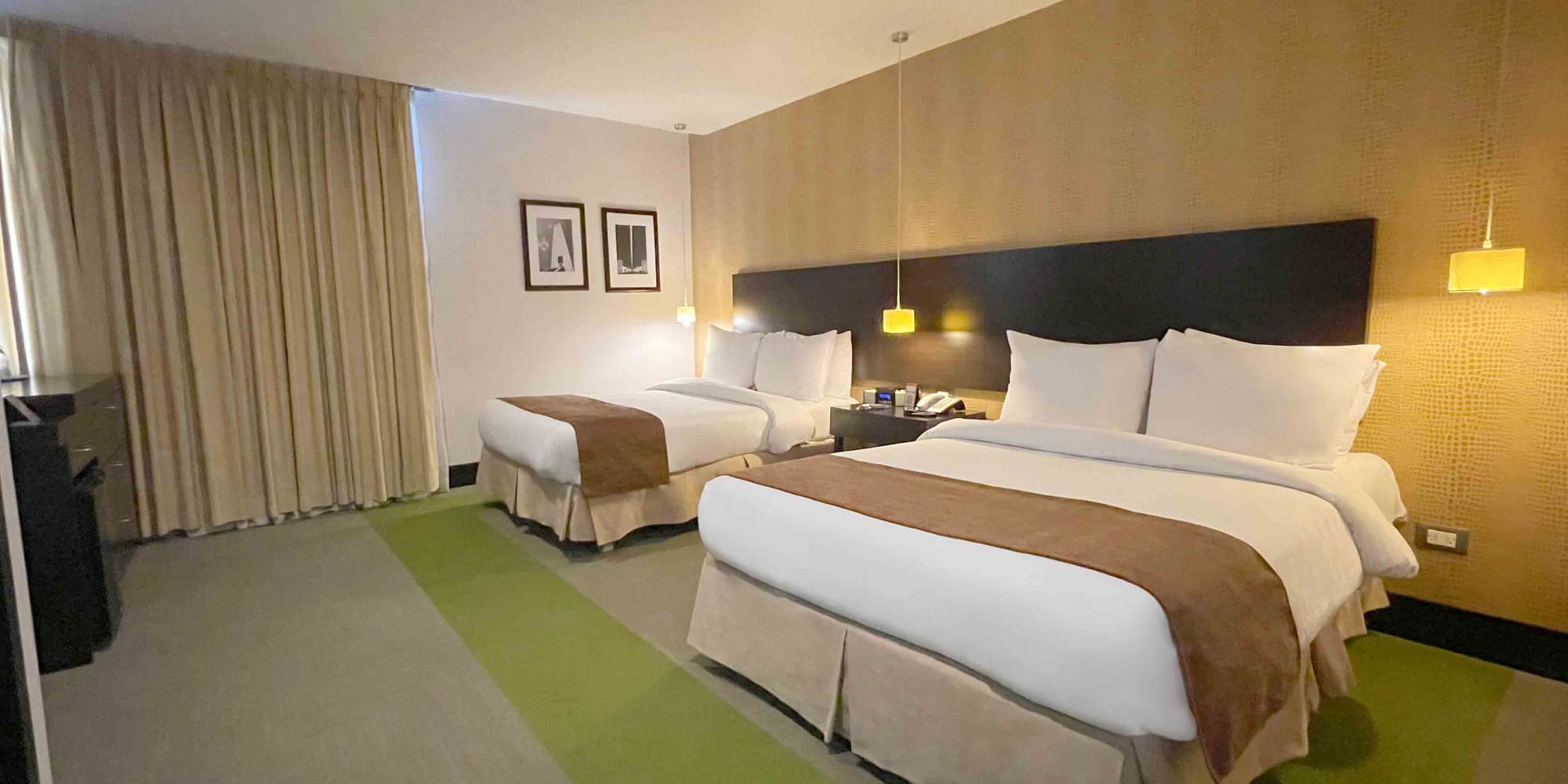 Trinitarias Suites