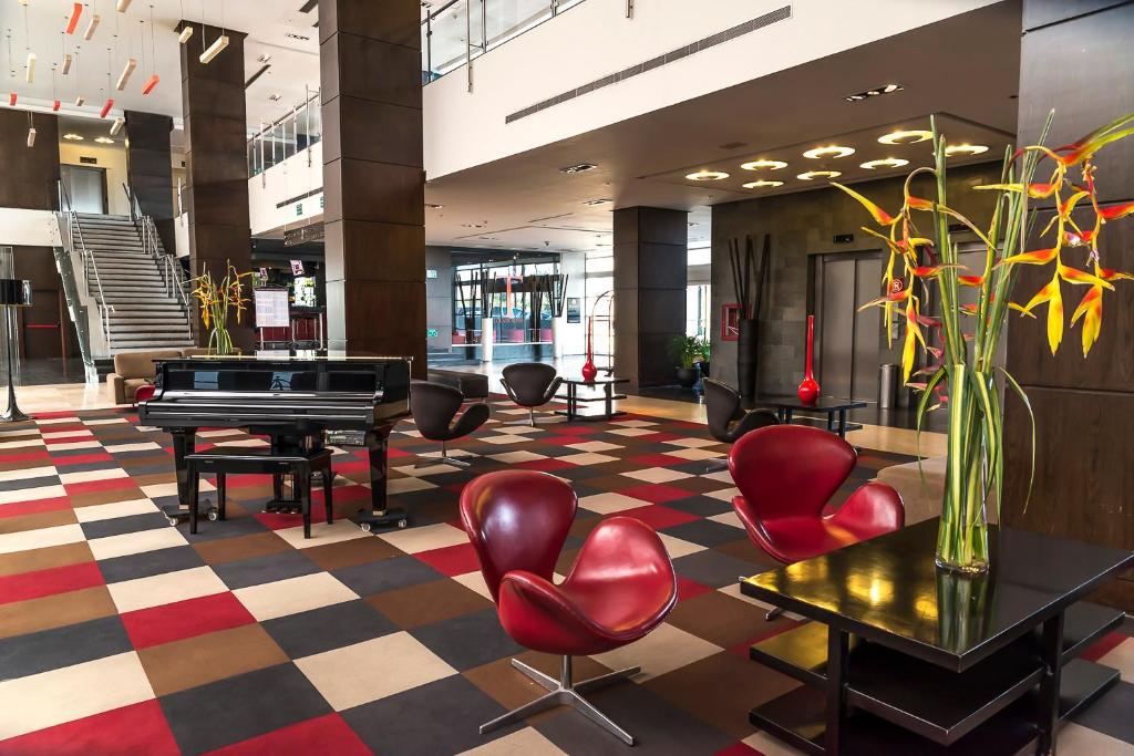 Trinitarias Suites